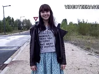 Nézd meg a videót szex pornó Hármasban a barátnője, jó minőségű, a kategóriában a pornó a házban, bozontos punci mind a privát.